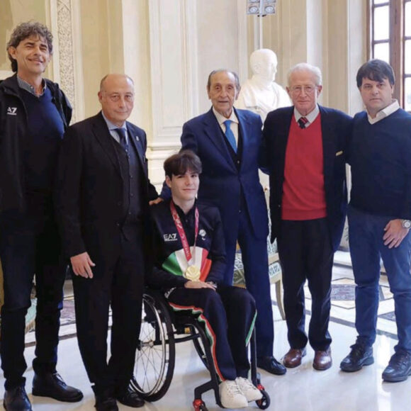 Il Presidente della Fondazione Terzo Pilastro – Internazionale, nonché Presidente Onorario della Polisportiva Lazio, Prof. Avv. Emmanuele F. M. Emanuele, ha ricevuto ieri presso la sede della Fondazione a Palazzo Cipolla a Roma il plurimedagliato atleta paralimpico, trionfatore a Tokyo, Antonio Fantin