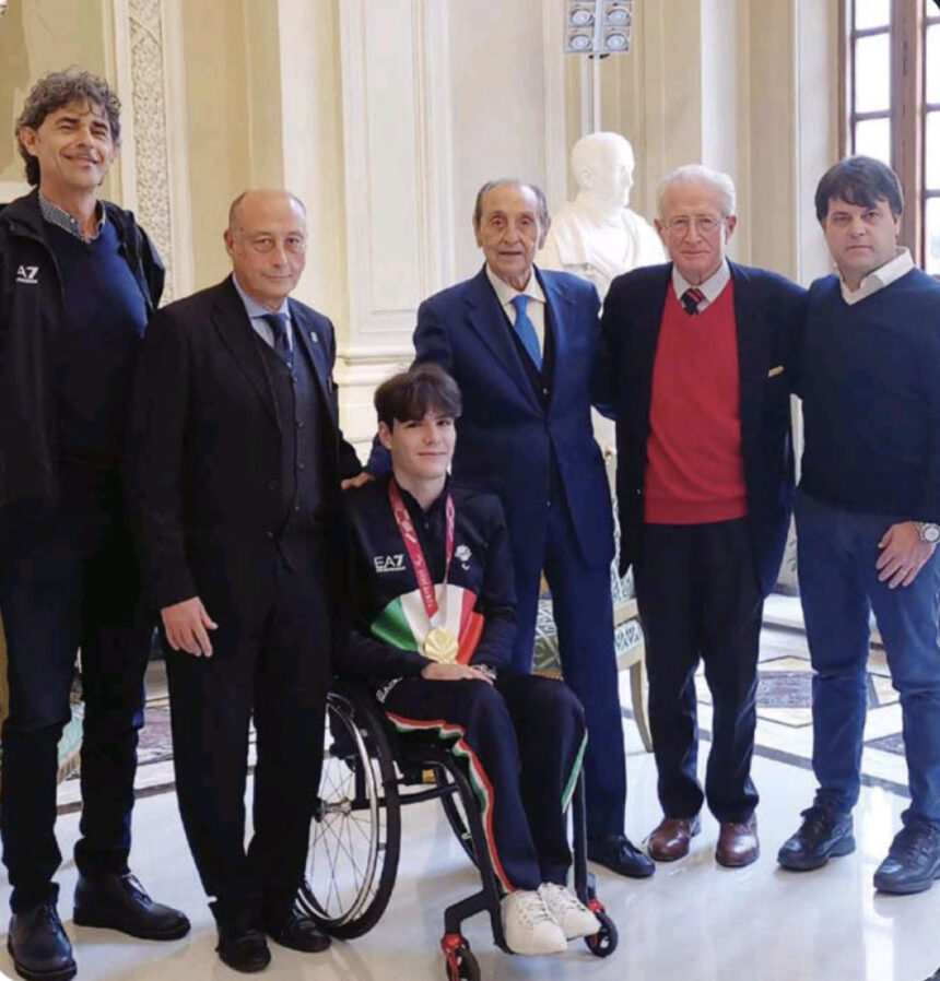 Il Presidente della Fondazione Terzo Pilastro – Internazionale, nonché Presidente Onorario della Polisportiva Lazio, Prof. Avv. Emmanuele F. M. Emanuele, ha ricevuto ieri presso la sede della Fondazione a Palazzo Cipolla a Roma il plurimedagliato atleta paralimpico, trionfatore a Tokyo, Antonio Fantin