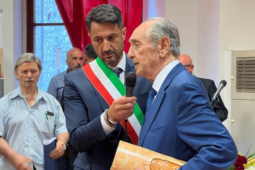 CONFERITO AL PROF. EMANUELE IL PREMIO INTERNAZIONALE IGNAZIO SILONE