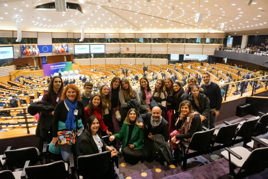 Viaggio a Bruxelles per i vincitori del progetto MediterranEU