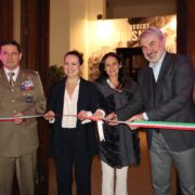 Dal 5 marzo al 19 luglio 2026, il Museo del Genio di Roma ospita una straordinaria mostra dedicata a Robert Doisneau, uno dei pi&ugrave; grandi maestri della fotografia mondiale.